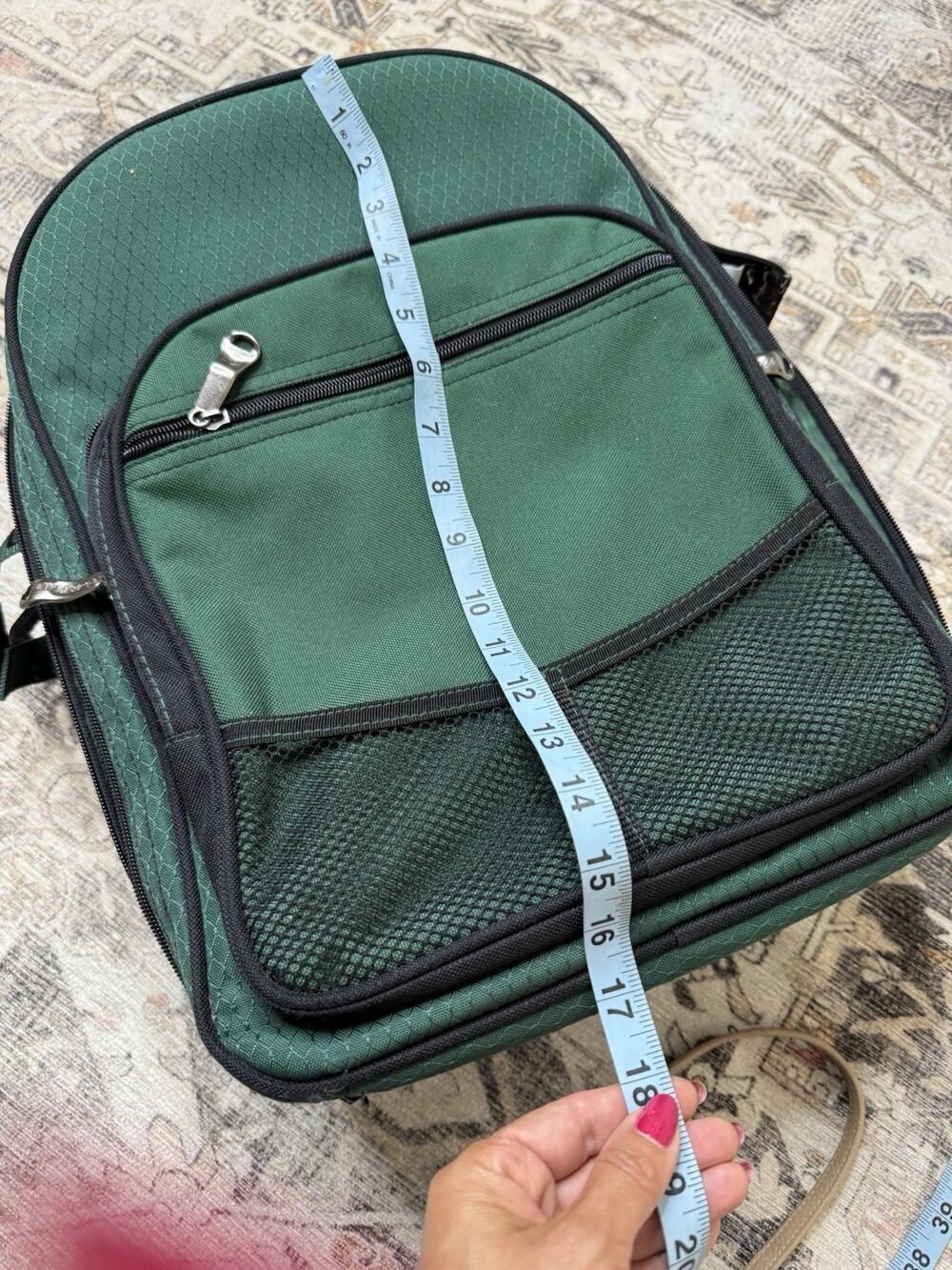 Picnic Time Insulated Backpack for 4 Travel Tailgating cooler carry on